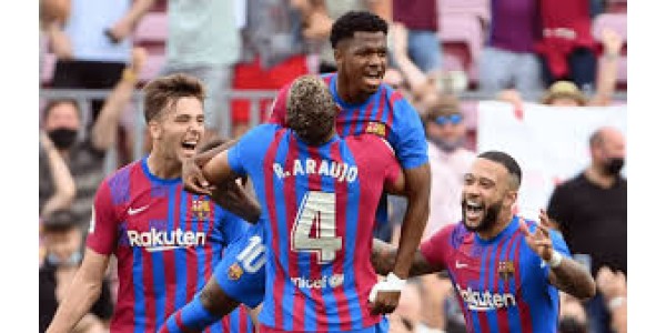 Araújo har ingen intensjon om å forlate Barcelona